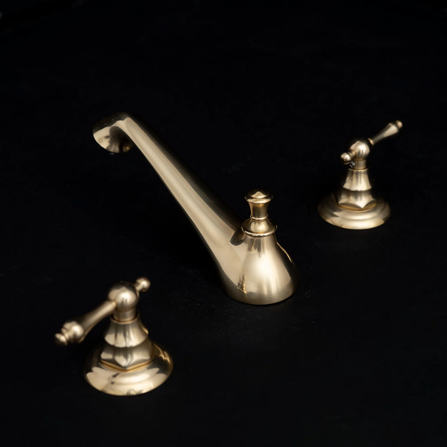 Short-Spout Deck-Mount Bathroom Faucet – Solid Brass