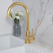 Salinas Kitchen Side Sprayer – Unlacquered Brass