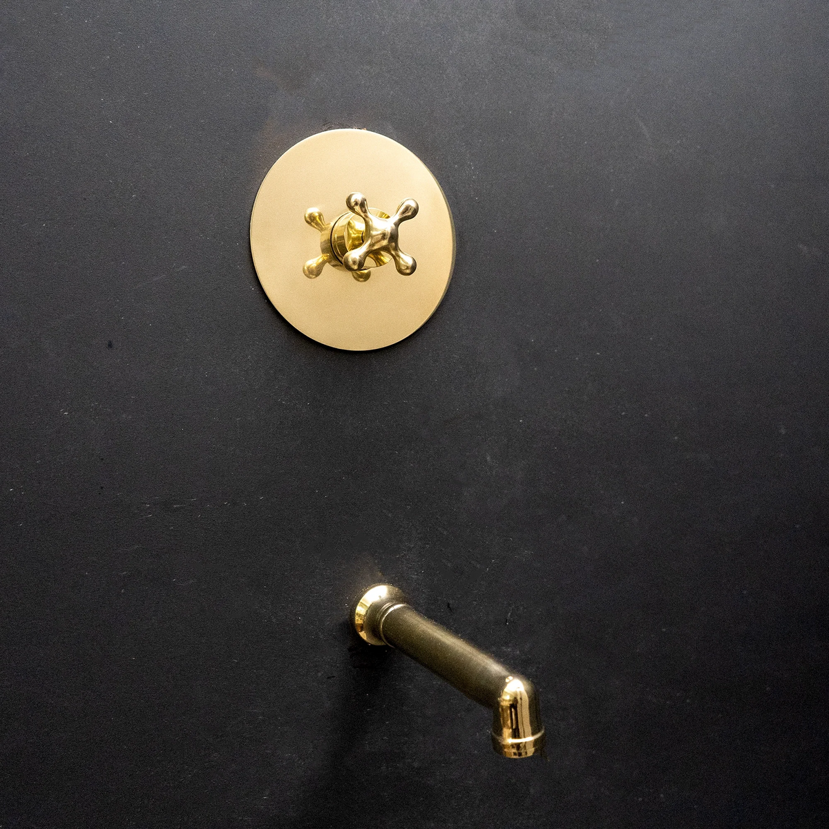 Unlacquered Brass Single-Handle Wall-Mount Tub Filler