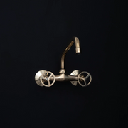 Brass Kitchen Mixer Faucet – Deck-Mounted Single-Lever