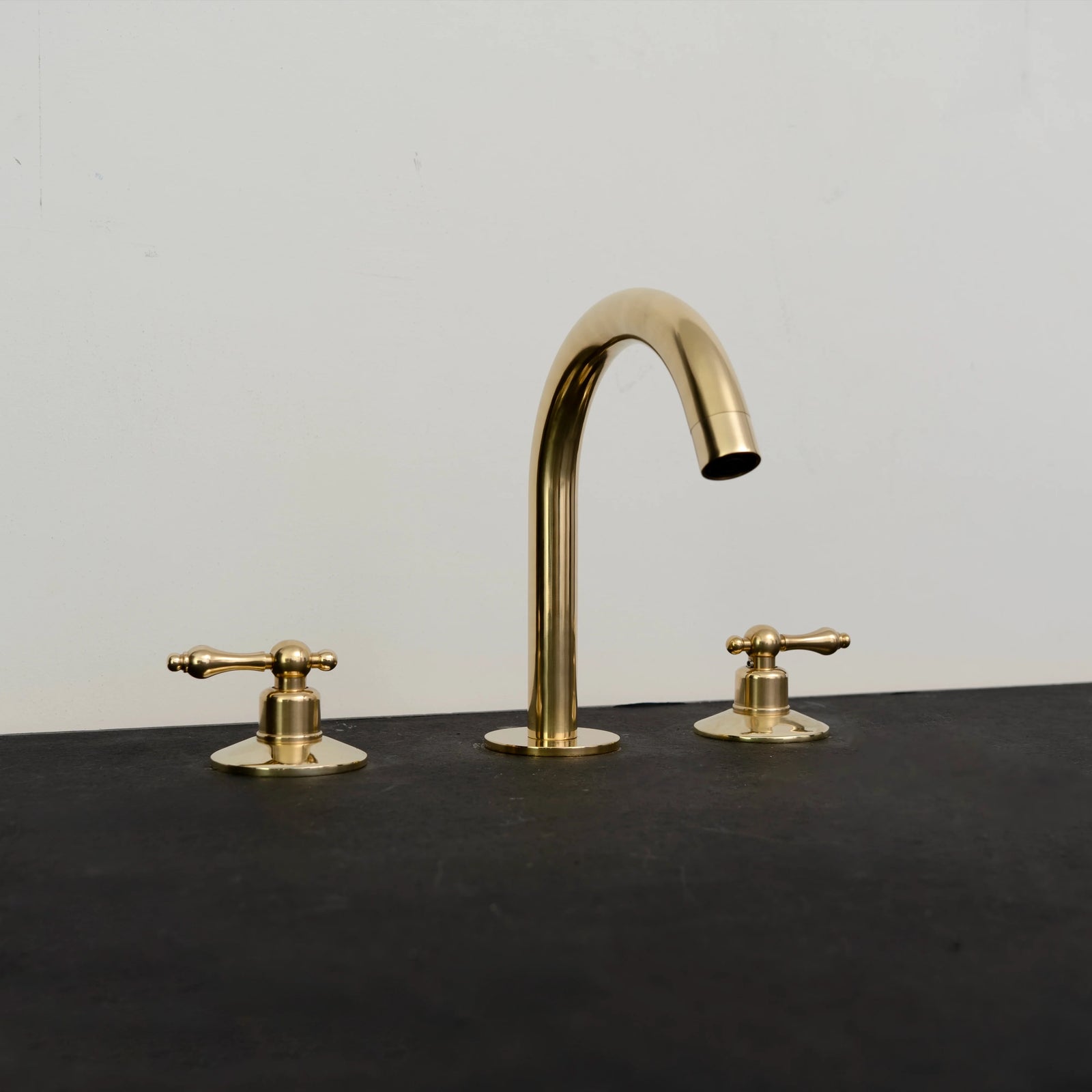 Regal Three-Piece Gooseneck Basin Mixer – Widespread Brass