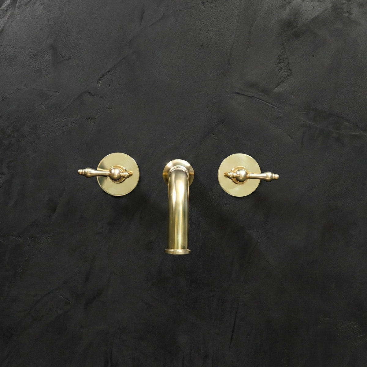 Unlacquered Brass Wall-Mount Faucet – Traditional Design – detail of handle