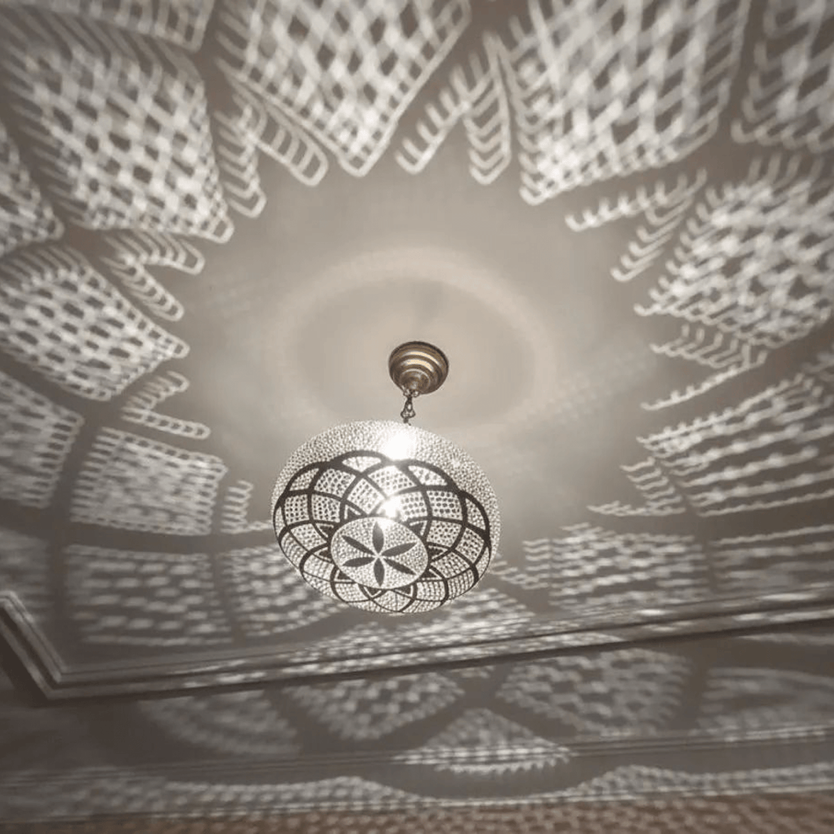 Brass Mandala Pendant Light - Floral Shadow Ceiling Lamp – detail of hand-hammered patina finish
