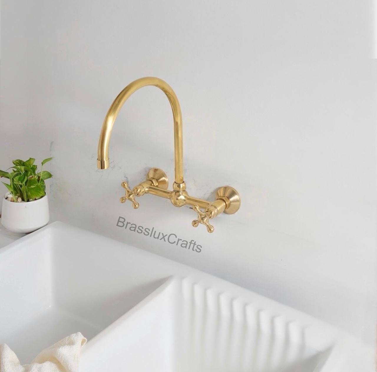 Ball Wall-Mounted Kitchen Faucet – Unlacquered Brass