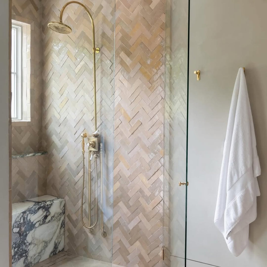 Unlacquered Brass Thermostatic Shower System – Wall-Mounted