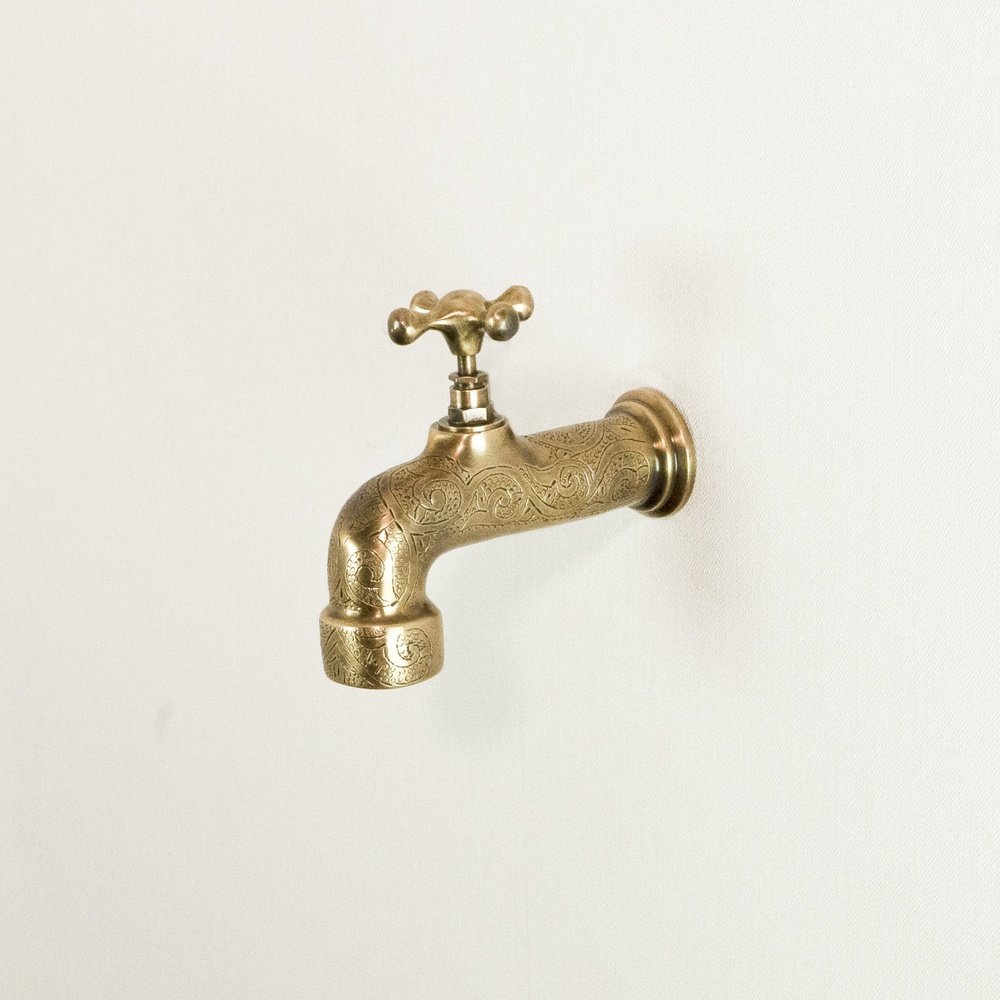 Engraved Unlacquered Brass Wall-Mounted Faucet – Heritage Design