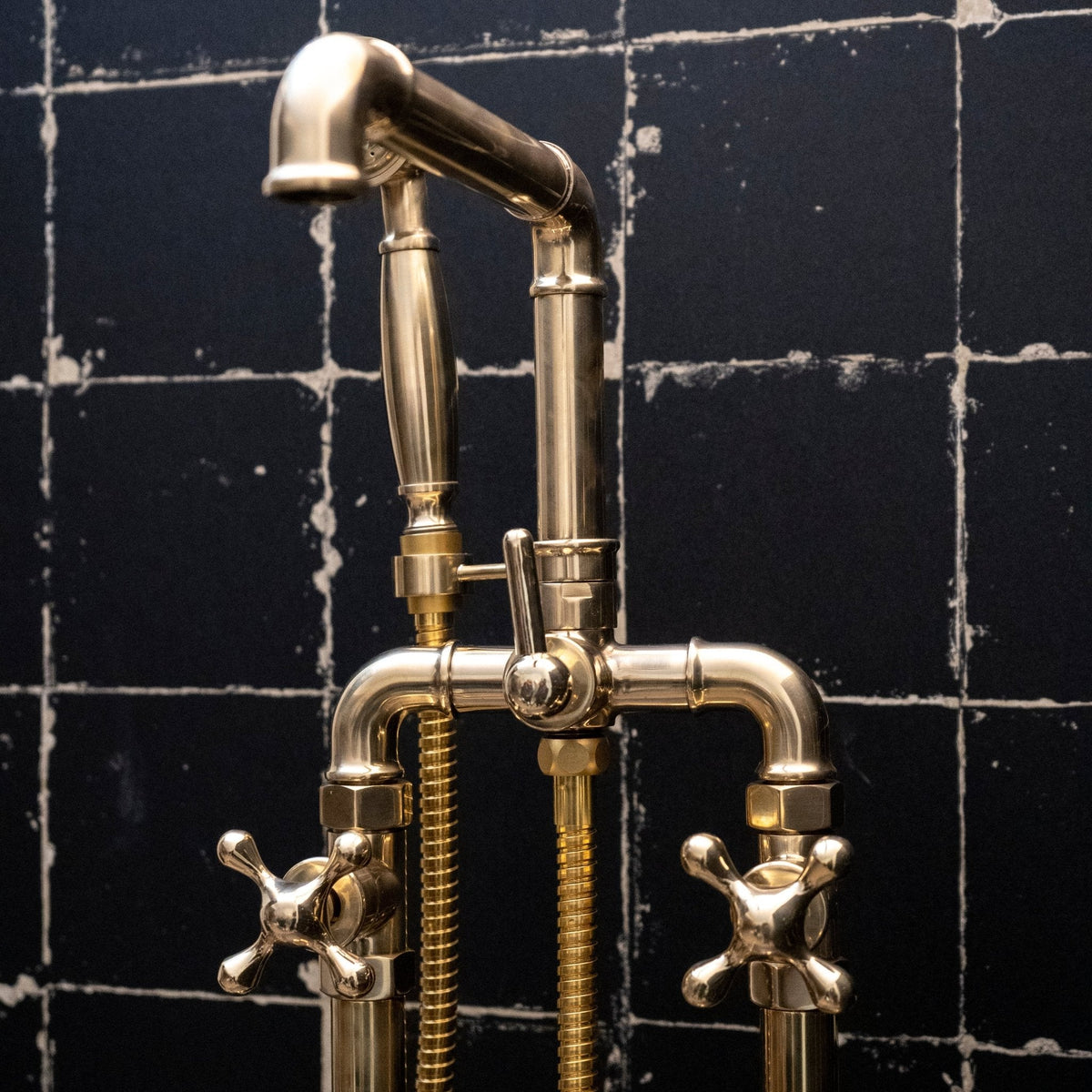 Unlacquered Brass Floor-Mounted Tub Filler – With Handshower