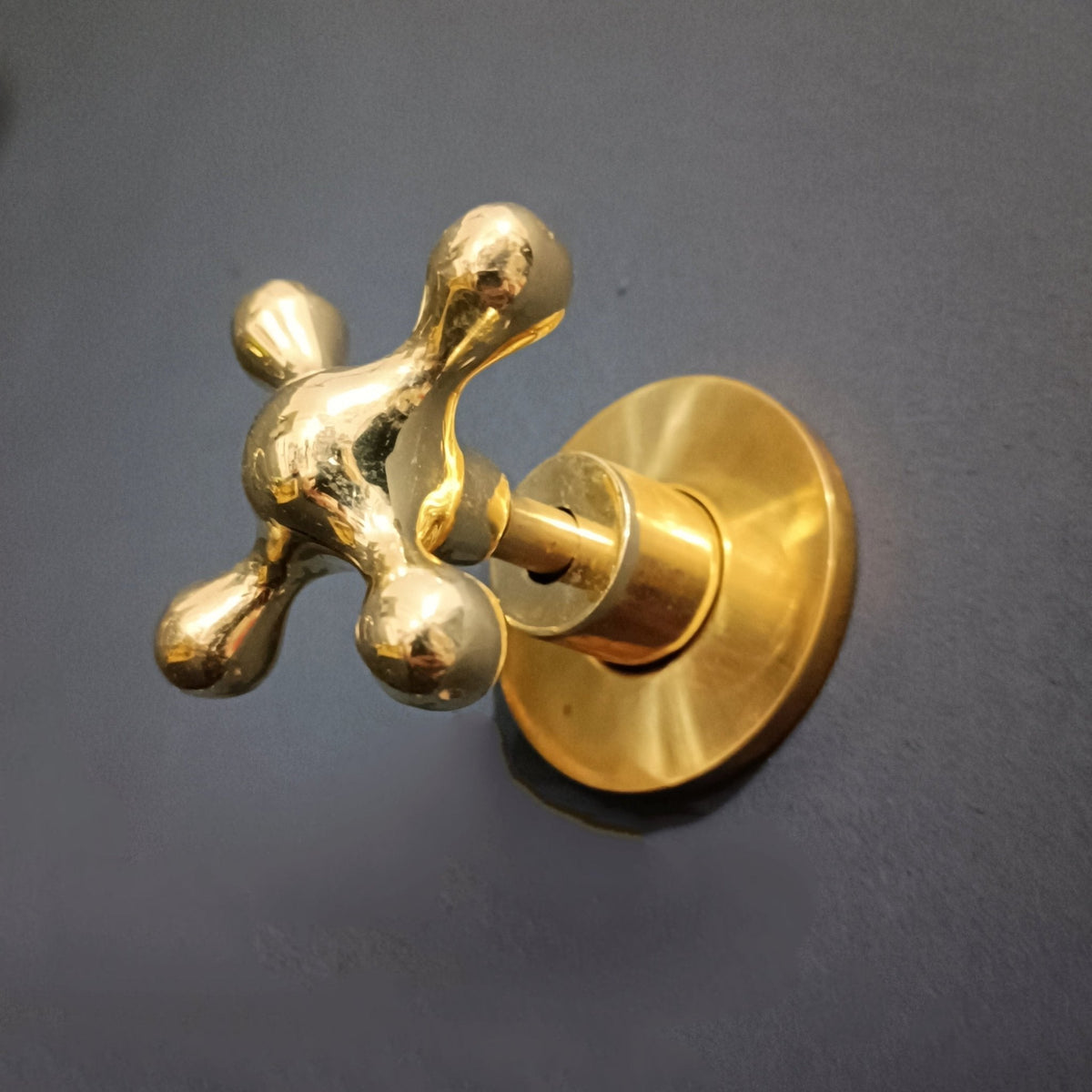 Unlacquered Brass Shut-Off Valve – Cross Handle