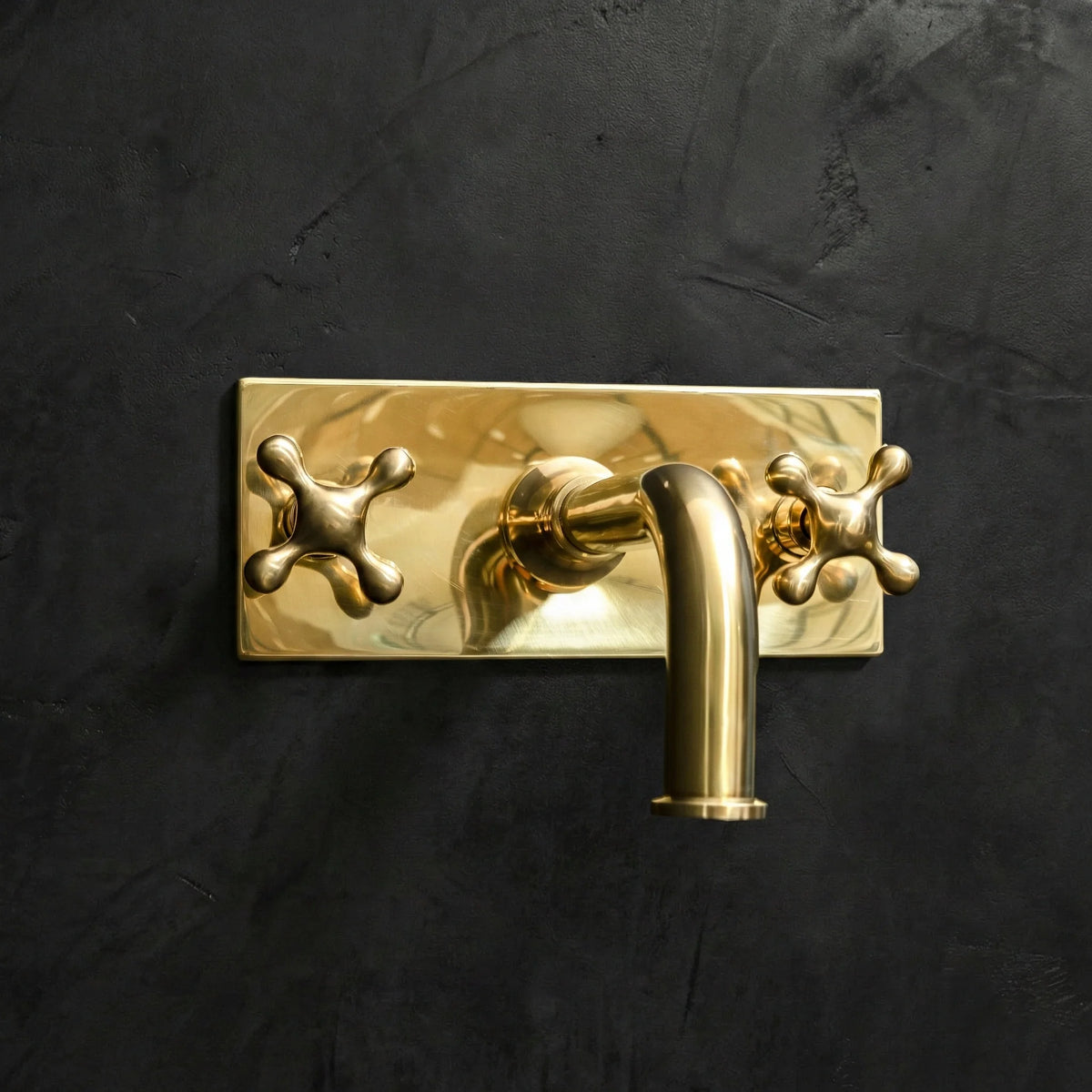 Wall-Mounted Brass Faucet – Rectangular Backplate
